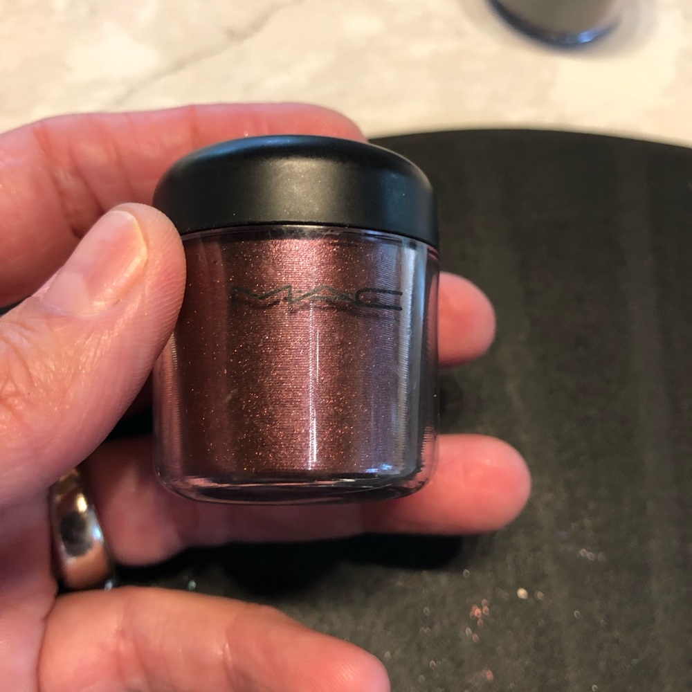 MAC Pigment Glitter Eyeshadow